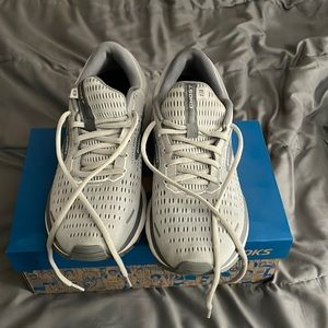 Brooks Ghost 13 sneakers